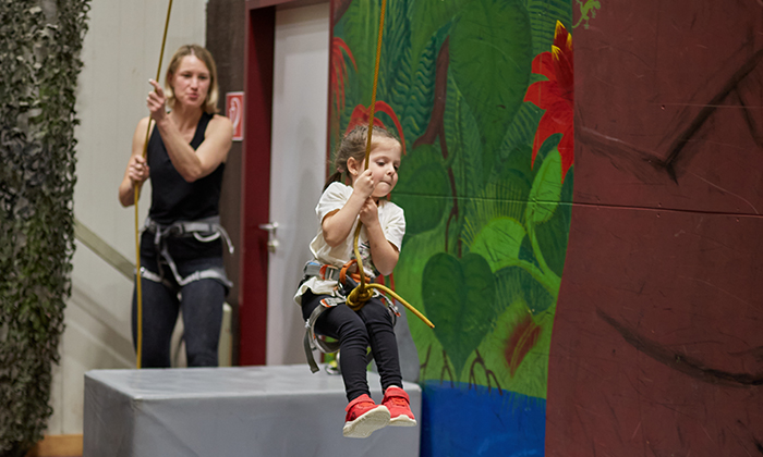 Es geht über Schluchten! © Bronx Rock Kletterhalle